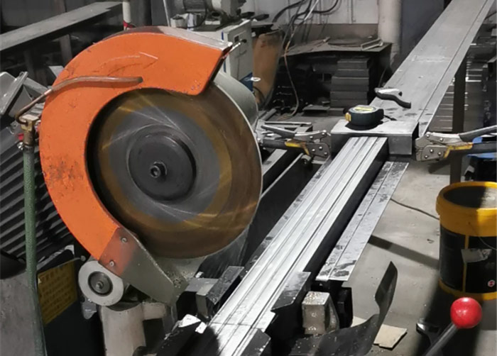 切割完畢，全程無火星產(chǎn)生